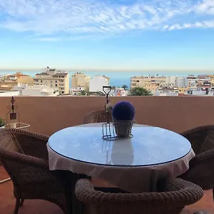 Sub-ático Con Parking En El Centro De Apartamento Estepona